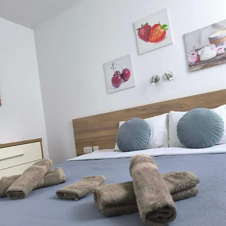 Holiday home тhree Bedroom House 