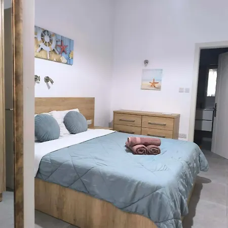 Holiday home тhree Bedroom House 